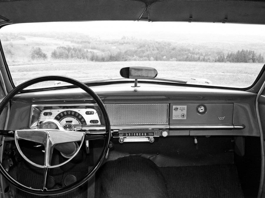  Studebaker Champion Regal Starlight Coupe 1952 года  (фото 2 из 5)